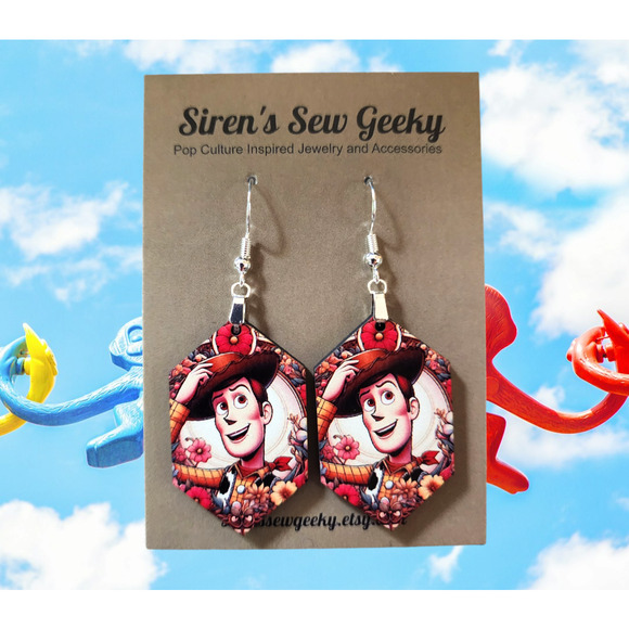 Toy Story Sherriff Woody Earrings - Picture 1 of 2